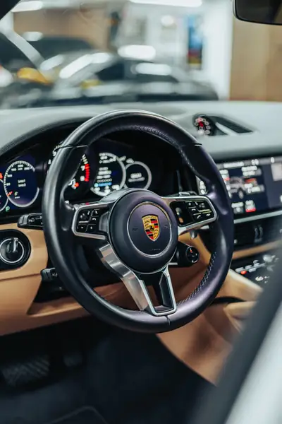 Porsche Cayenne Coupé 340 ch — SUV haute performance 4WD, 62'000 km seulement — Miniatur 12