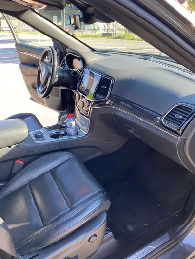 Jeep Grand Cherokee 3.0 CRD Overland — SUV premium diesel 250 ch, 88'500 km — dettaglio