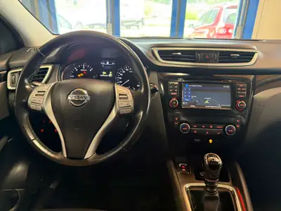 Nissan Qashqai 1.6 dCi 360 4×4 — SUV robuste, moteur diesel économe, intégrale fiable — Miniatur 11