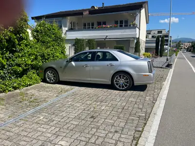 Cadillac STS-V 2007 — Berline sport américaine d'exception, 476 ch, très faible kilométrage — Miniatura 8
