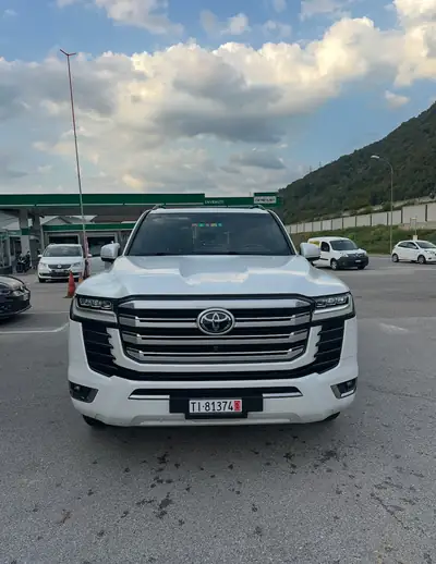 Toyota Land Cruiser 300 70e Anniversaire — Twin Turbo, 83'000 km, Sans Sinistre — Außenansicht
