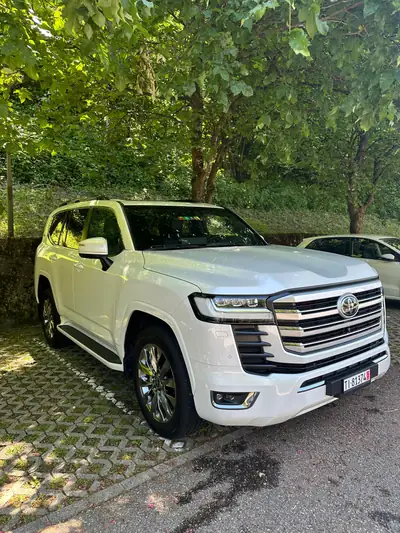 Toyota Land Cruiser 300 70e Anniversaire — Twin Turbo, 83'000 km, Sans Sinistre — Innenraum