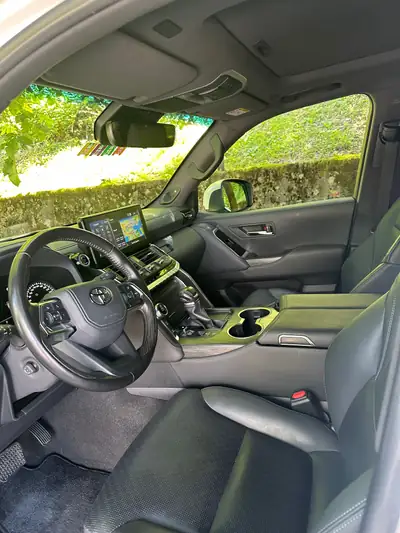 Toyota Land Cruiser 300 70e Anniversaire — Twin Turbo, 83'000 km, Sans Sinistre — Miniatur 7