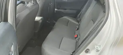 Toyota C-HR 1.2 Turbo Active — SUV compact fiable, frais du contrôle technique — Miniature 7