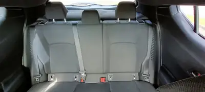Toyota C-HR 1.2 Turbo Active — SUV compact fiable, frais du contrôle technique — Miniature 10