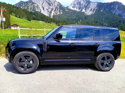 Land Rover Defender 110 P400e PHEV — SUV hybride rechargeable haute performance, 12 500 km — arrière
