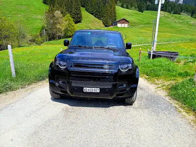 Land Rover Defender 110 P400e PHEV — SUV hybride rechargeable haute performance, 12 500 km — Miniature 8