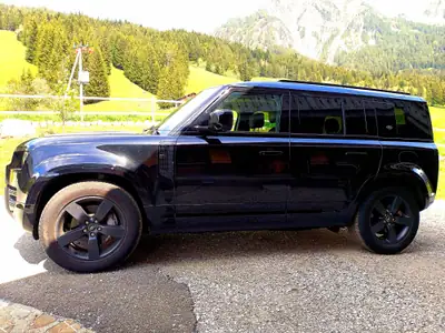 Land Rover Defender 110 P400e PHEV — SUV hybride rechargeable haute performance, 12 500 km — Miniature 20