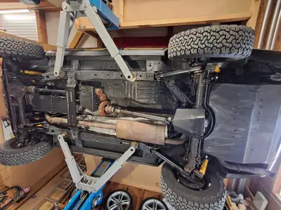Jeep Grand Cherokee 2.7 CRD Limited — 4x4 aménagé style van, diesel robuste — Miniature 18