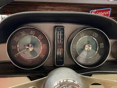 Volvo P1800 Jensen 1962 — Chef-d'œuvre du design scandinave, 16'000 km seulement — Miniatura 14