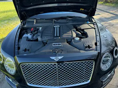 Bentley Bentayga W12 First Edition — SUV de prestige, 608 ch, entretien à jour — Miniatura 24