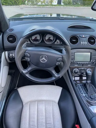 Mercedes-Benz SL 55 AMG — Cabriolet haute performance, 517 ch et 98'000 km seulement — Miniatura 14