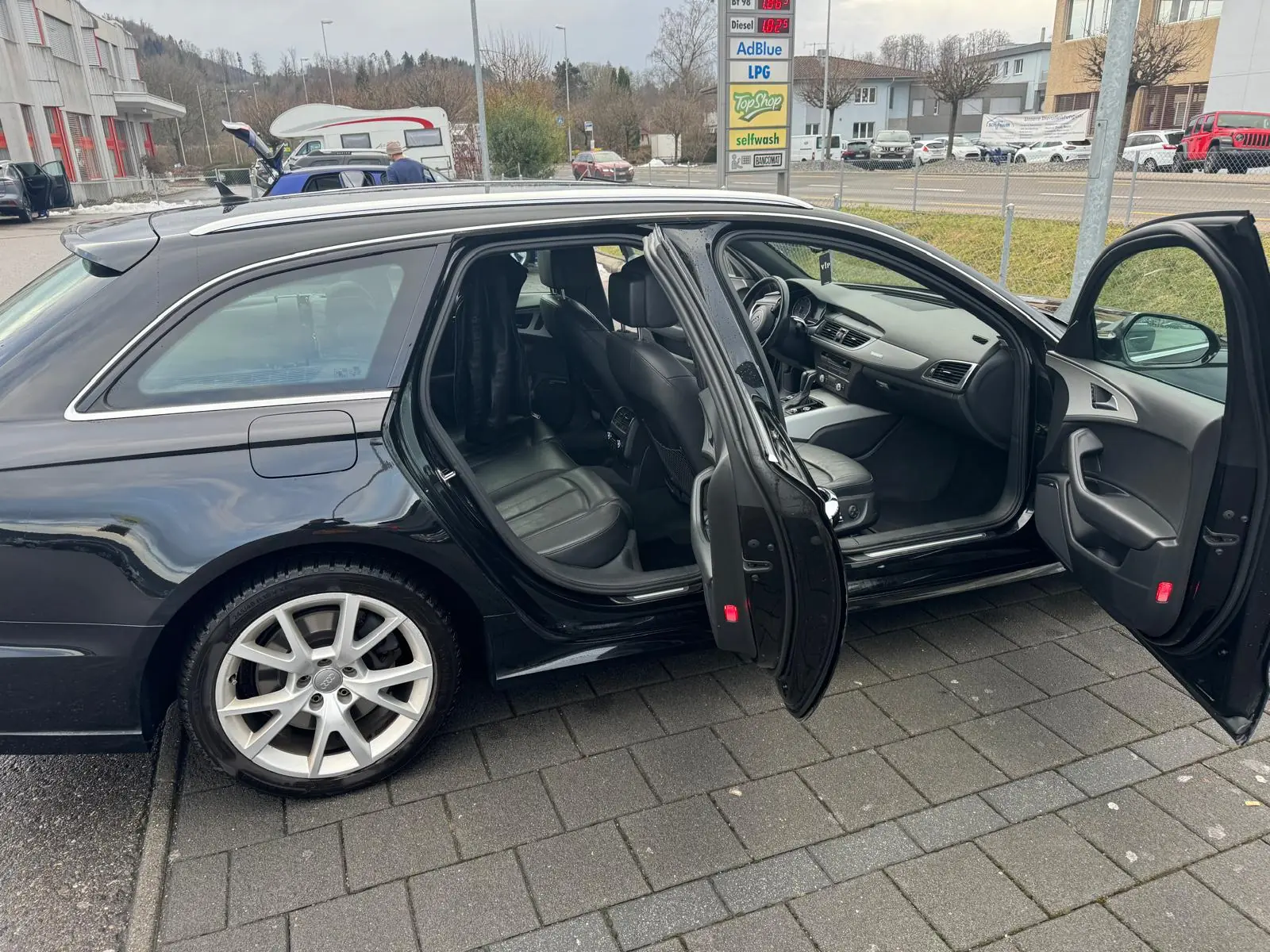 Audi A6 Avant 3.0 TFSI V6 quattro — Break sportif, 333 ch, transmission S-tronic — vue extérieure