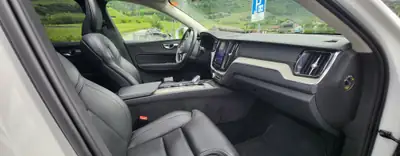 Volvo XC60 T6 eAWD Inscription 2022 — SUV hybride rechargeable, 65'000 km, traction intégrale — Miniatura 13