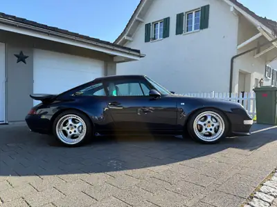 Porsche 911 993 C4 RS Style — Coupé mythique avec bodykit et suspensions sportives — Seitenansicht