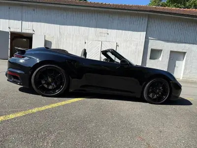 Porsche 911 Turbo S Cabriolet — 650 ch, décapotable haute performance, sans accident — detail