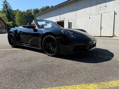 Porsche 911 Turbo S Cabriolet — 650 ch, décapotable haute performance, sans accident — Thumbnail 7
