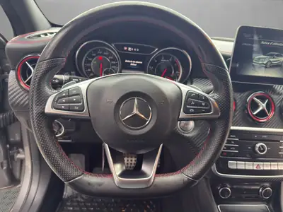 Mercedes-AMG A 45 4Matic — Performance 381 ch, Transmission DCT, Berline compact sportive — Miniatur 10