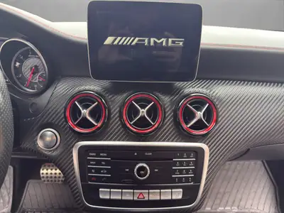 Mercedes-AMG A 45 4Matic — Performance 381 ch, Transmission DCT, Berline compact sportive — Miniatur 15