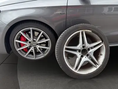 Mercedes-AMG A 45 4Matic — Performance 381 ch, Transmission DCT, Berline compact sportive — Miniatur 21