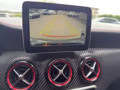 Mercedes-AMG A 45 4Matic — Performance 381 ch, Transmission DCT, Berline compact sportive — Miniatur 25