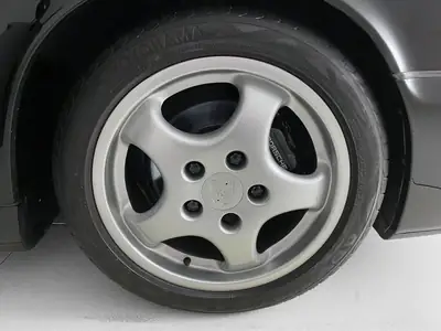 Porsche 911 Carrera 2 Cabrio — Légende des années 90, 250 ch et toile électrique — Miniature 8