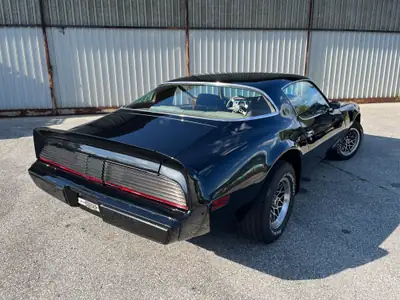 Pontiac Firebird Trans-AM 403 1979 — Muscle car américain culte, 90'000 km — Heckansicht