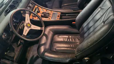 Ferrari 400 1982 — Chef-d'œuvre des années 80, élégance intemporelle et performance authentique — Miniature 9