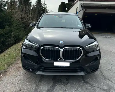 BMW X1 xDrive 18d Steptronic — SUV compact diesel, 92000 km, sans sinistre — côté