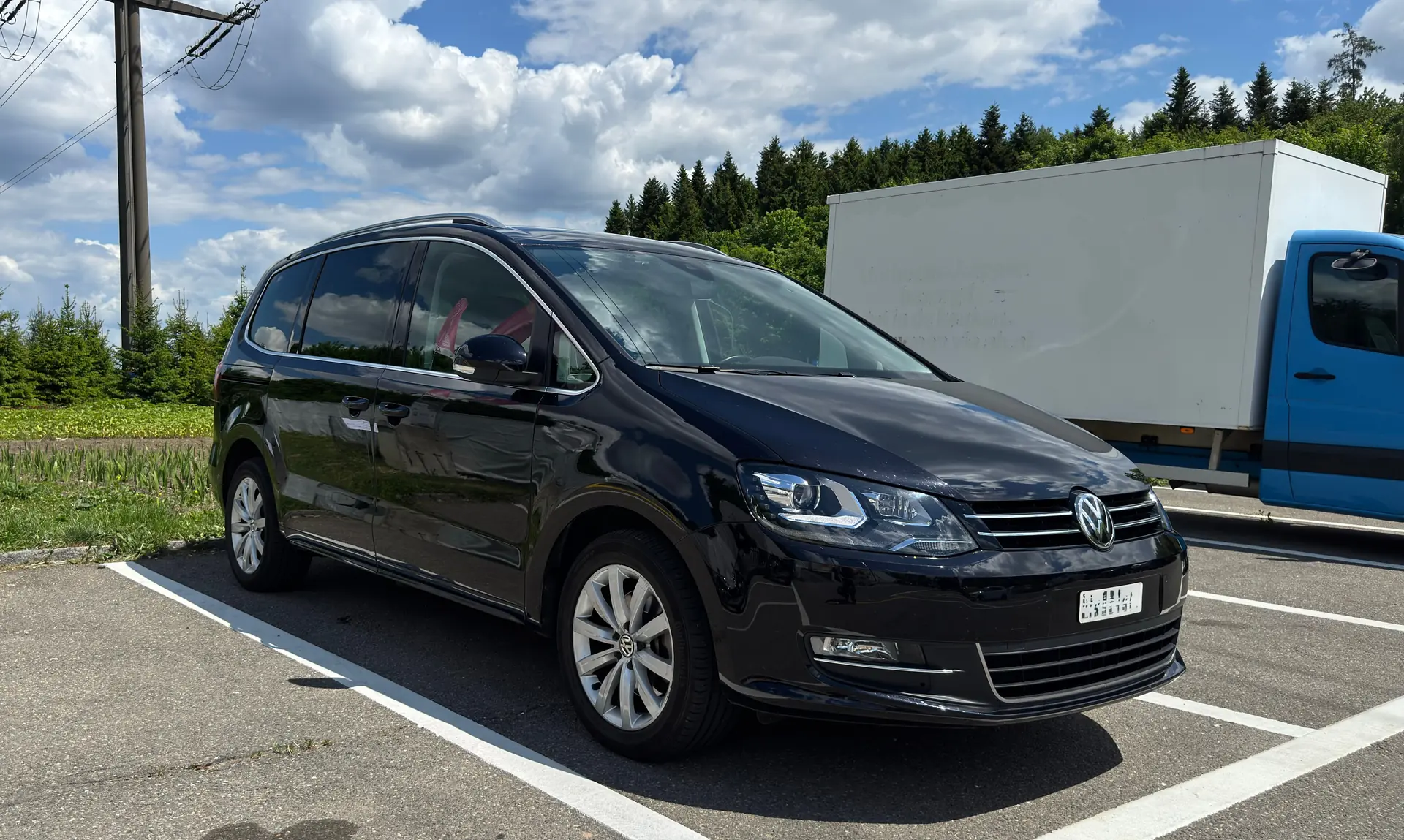 VW Sharan 2.0 TDI BMT 4Motion — Monospace familial robuste, 34'000 km seulement — Außenansicht