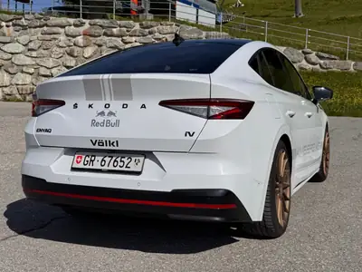 Skoda Enyaq Coupé RS iV 80 4x4 — SUV électrique sportif, 38'000 km seulement — côté