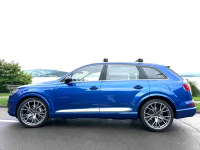 Audi Q7 3.0 TDI Quattro — SUV 7 places robuste, freins neufs et 2 jeux de roues premium — exterior view