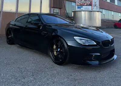 BMW M6 Gran Coupé Competition — 600 ch, freins céramique, préparation Akrapovič — Heckansicht