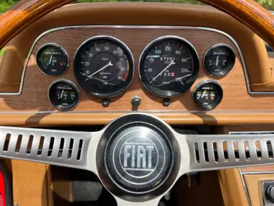 FIAT Dino Spider 1969 — Chef-d'œuvre italien cabriolet, 57'000 km seulement — Miniature 9