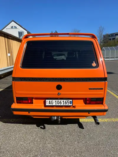 VW T3 Multivan Camper — Légende des années 90, moteur Boxer authentique — vista posteriore