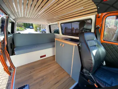 VW T3 Multivan Camper — Légende des années 90, moteur Boxer authentique — Miniatura 9