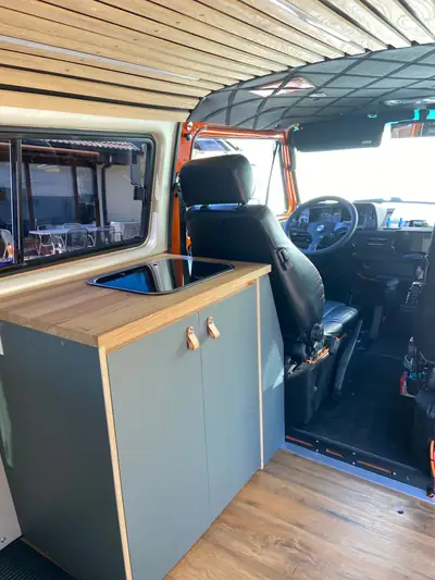 VW T3 Multivan Camper — Légende des années 90, moteur Boxer authentique — Miniatura 10