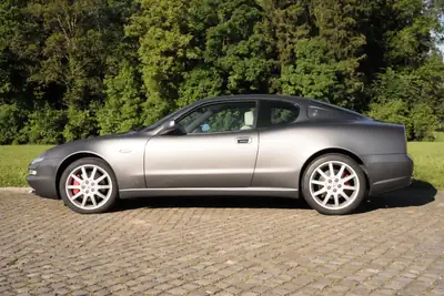 Maserati 3200 GT — Coupé sportif italien, 370 ch, seulement 29'000 km — arrière