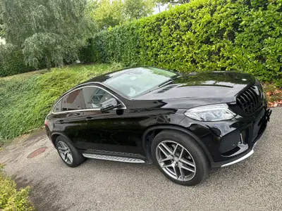 Mercedes-Benz GLE Coupé 350 d 4Matic — SUV premium diesel, 4 roues motrices, 132 000 km — fianco