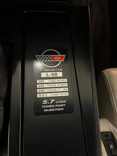 Chevrolet Corvette C4 Targa 35th Anniversary 1989 — Légendaire sportive américaine, 26'000 km — Miniature 13