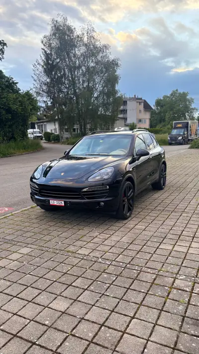 Porsche Cayenne S V8 4.8 — SUV premium 400 ch, historique sans sinistre — intérieur