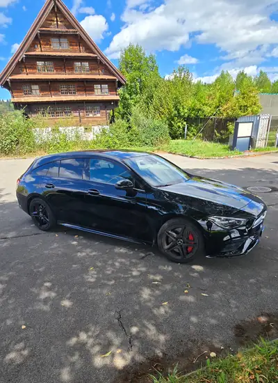 Mercedes-Benz CLA 35 AMG Shooting Brake — Performance 306 ch, 4Matic, 64'000 km seulement — exterior view