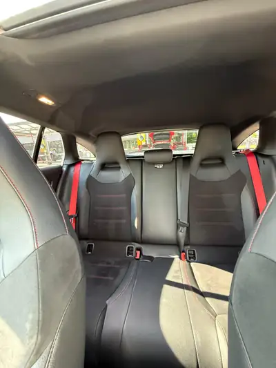 Mercedes-Benz CLA 35 AMG Shooting Brake — Performance 306 ch, 4Matic, 64'000 km seulement — dashboard