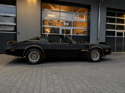 Pontiac Firebird 1978 — Muscle car américain emblématique, moteur V8 6.6L — Miniature 7