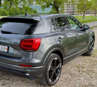 Audi Q2 40 TFSI S-line quattro — SUV compact dynamique, 89'000 km, quattro intégral — Außenansicht