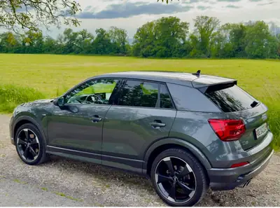 Audi Q2 40 TFSI S-line quattro — SUV compact dynamique, 89'000 km, quattro intégral — Heckansicht