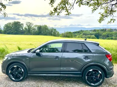 Audi Q2 40 TFSI S-line quattro — SUV compact dynamique, 89'000 km, quattro intégral — Armaturenbrett