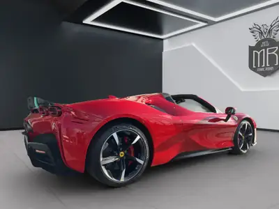 Ferrari SF90 Spider Assetto Fiorano — 1000 ch hybride rechargeable, quasi neuf — interior