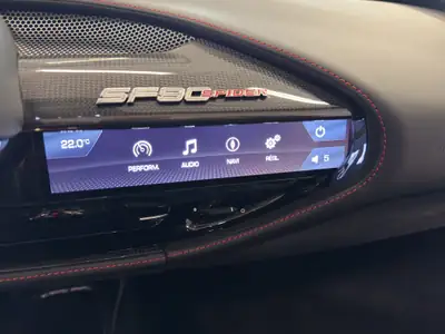 Ferrari SF90 Spider Assetto Fiorano — 1000 ch hybride rechargeable, quasi neuf — Thumbnail 14