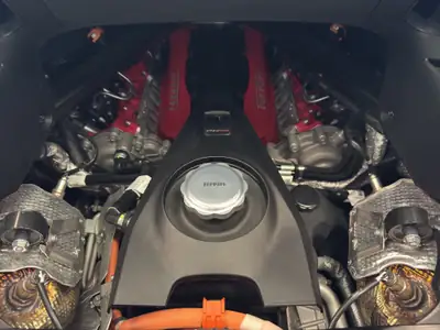 Ferrari SF90 Spider Assetto Fiorano — 1000 ch hybride rechargeable, quasi neuf — Thumbnail 18